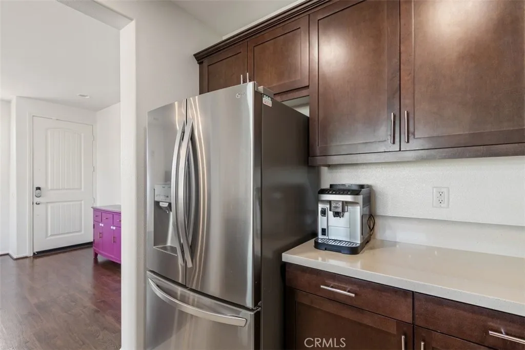 11161 Laughlin Lane, North Hollywood, California 91606 home-pic-10